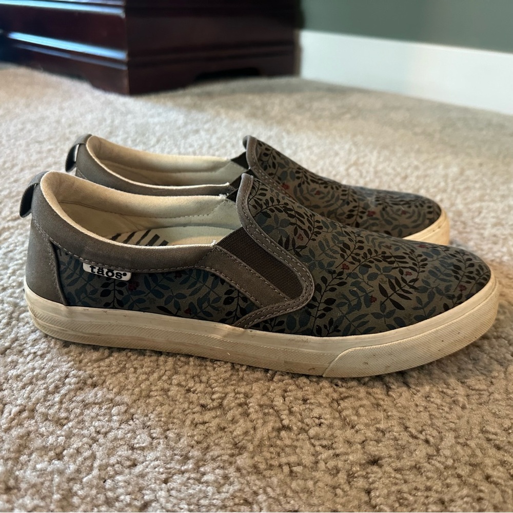 Women's Taos Rubber Soul Olive Branch Multi Canvas 9.5